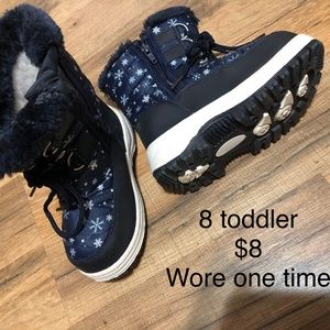 Toddler snow boots